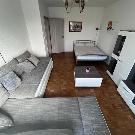 Apartment House In The Village - Stajnko *